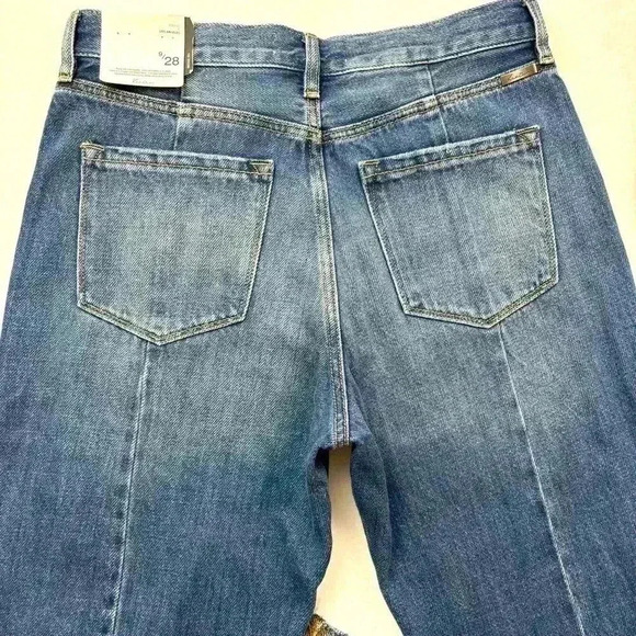 NWT KanCan Medora Med Wash Faded Highrise 90’s Split Hem Straight Jean Size 9/28 - Picture 10 of 16